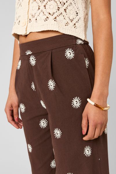 Pantalon brod&eacute;