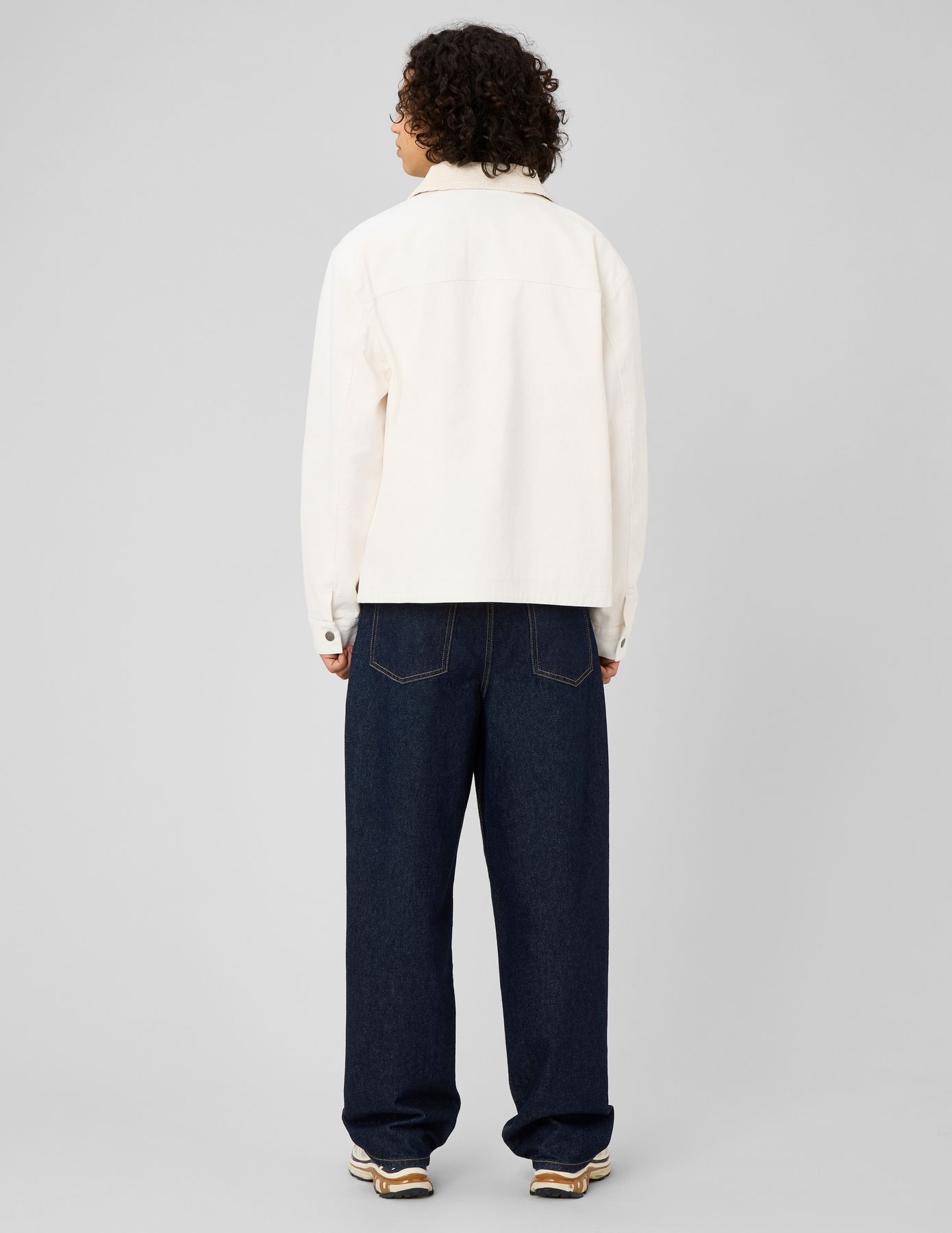 Veste zipp&eacute;e unie col velours
