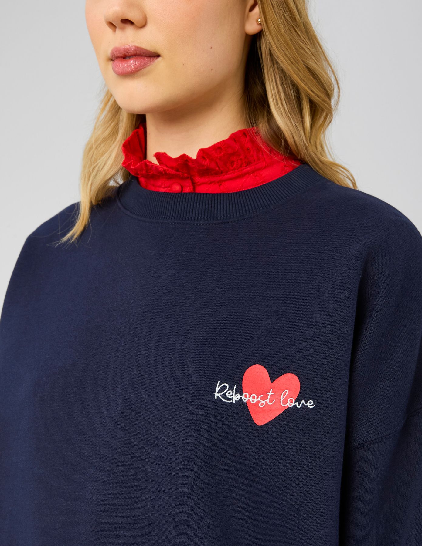 Sweat col rond brod&eacute;