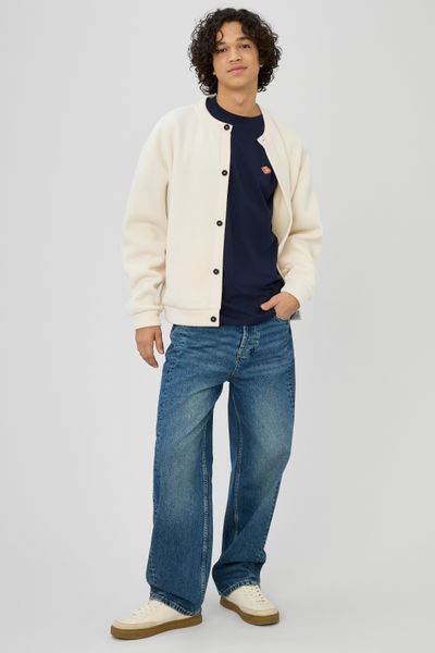 T-shirt broderie poitrine