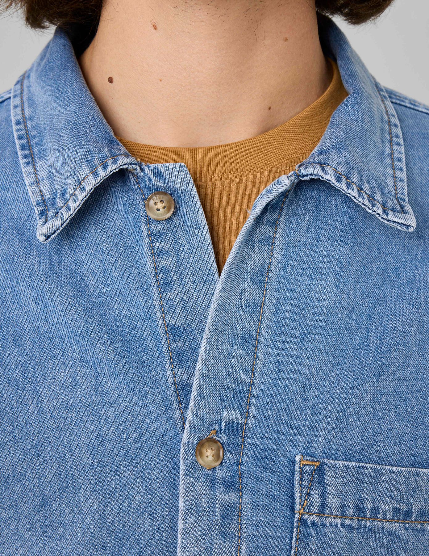 Chemise en jean manches courtes