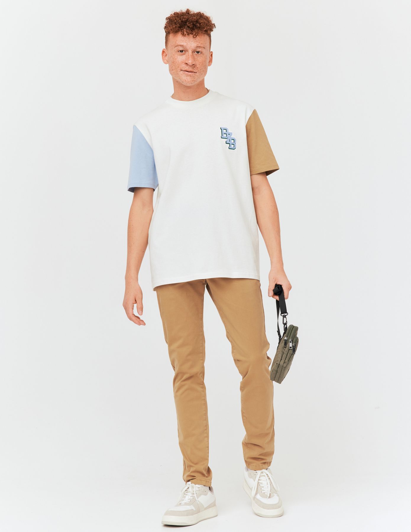 Pantalon chino ajusté