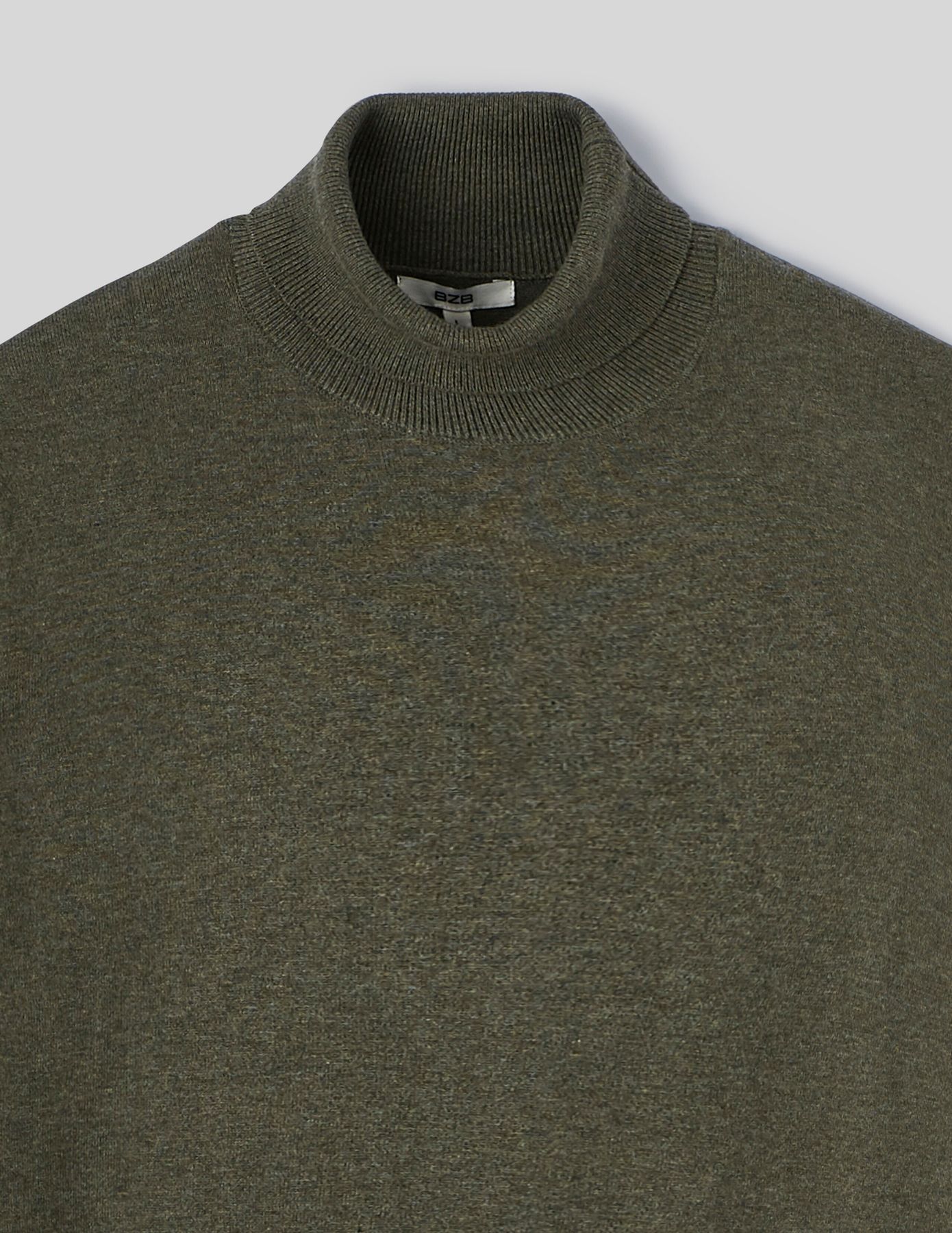 Pull col roul&eacute;