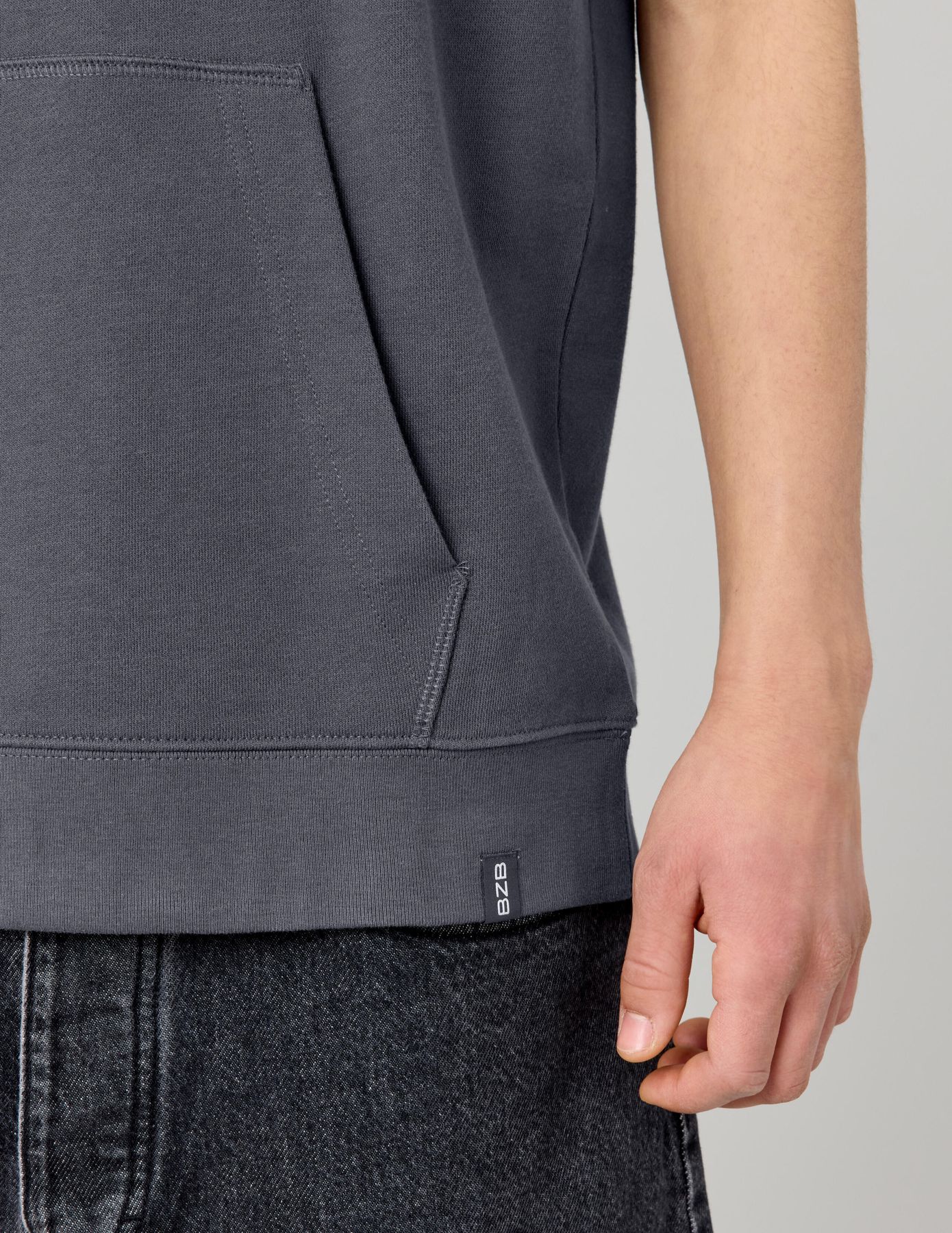 Sweat sans manches à capuche