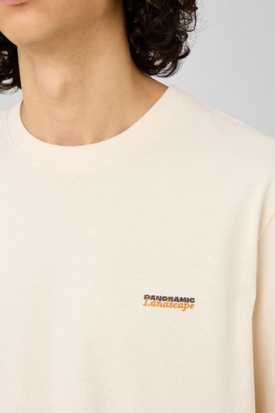 T-shirt imprim&eacute; et brod&eacute;