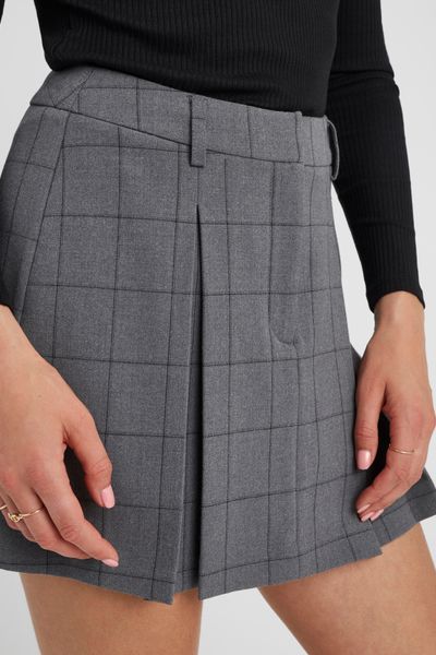 Jupe short pliss&eacute;e &agrave; carreaux