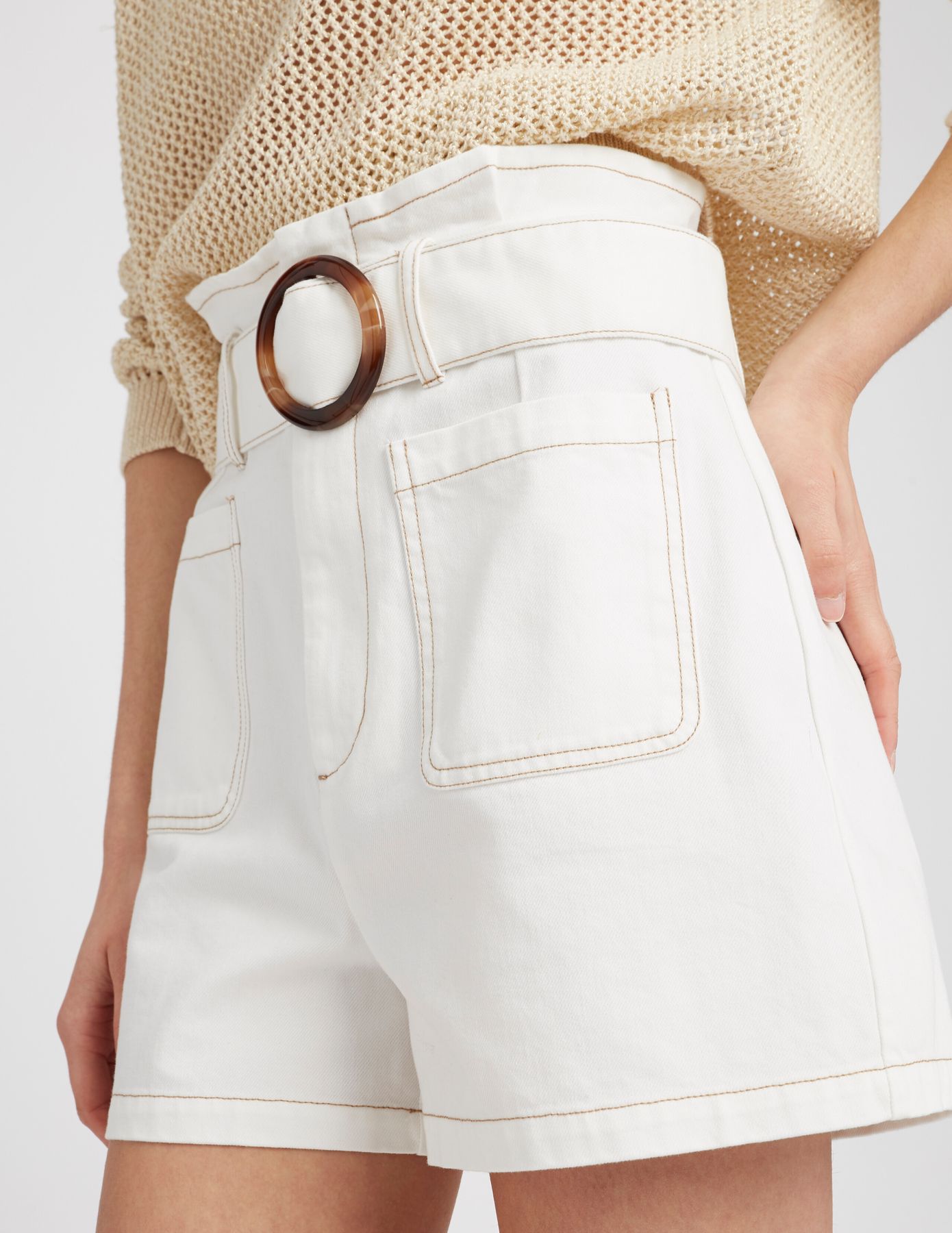 Short avec ceinture