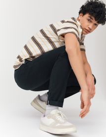 Pantalon chino ajusté