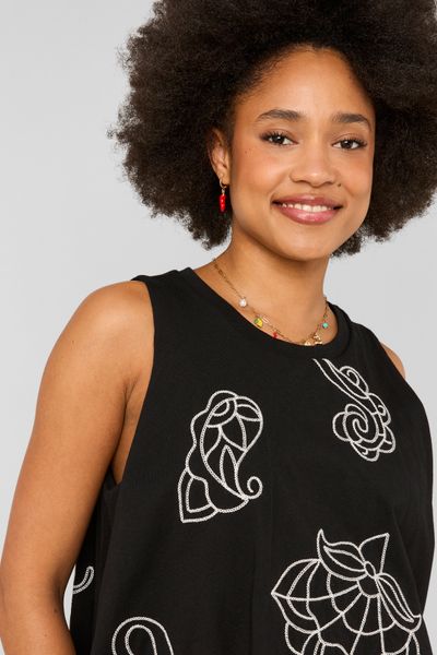 Top boule avec broderies