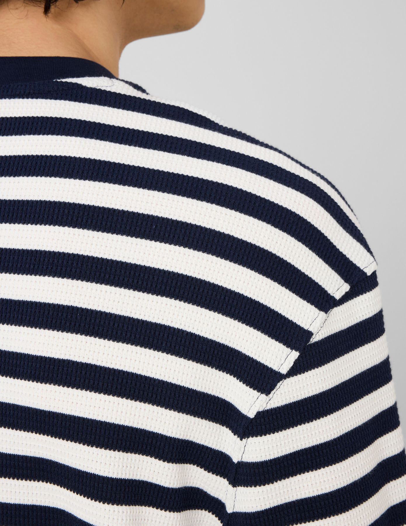 T-shirt marini&egrave;re mati&egrave;re gaufr&eacute;e