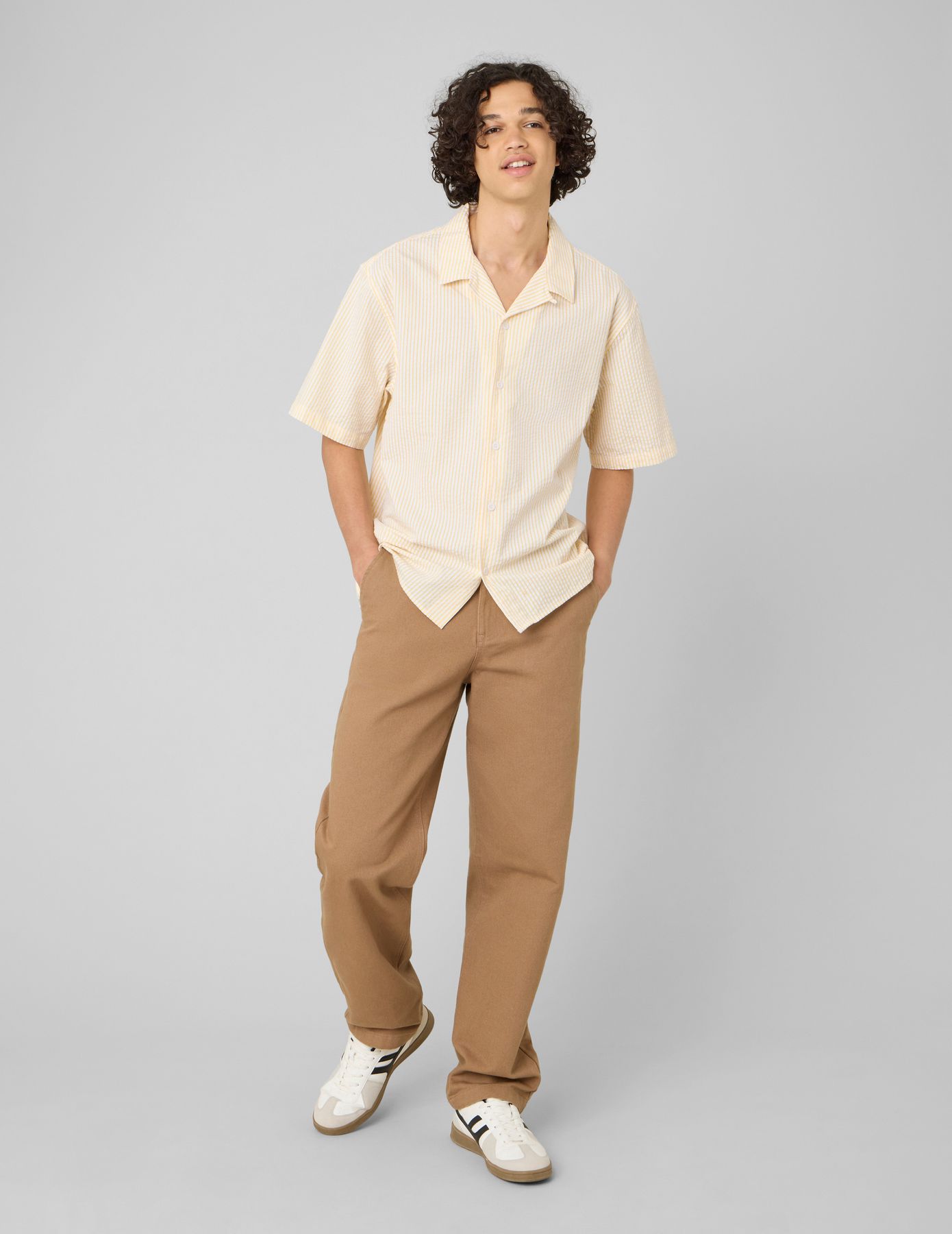 Chemise manches courtes ray&eacute;e seersucker