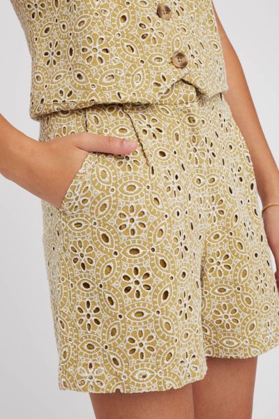 Short broderie anglaise