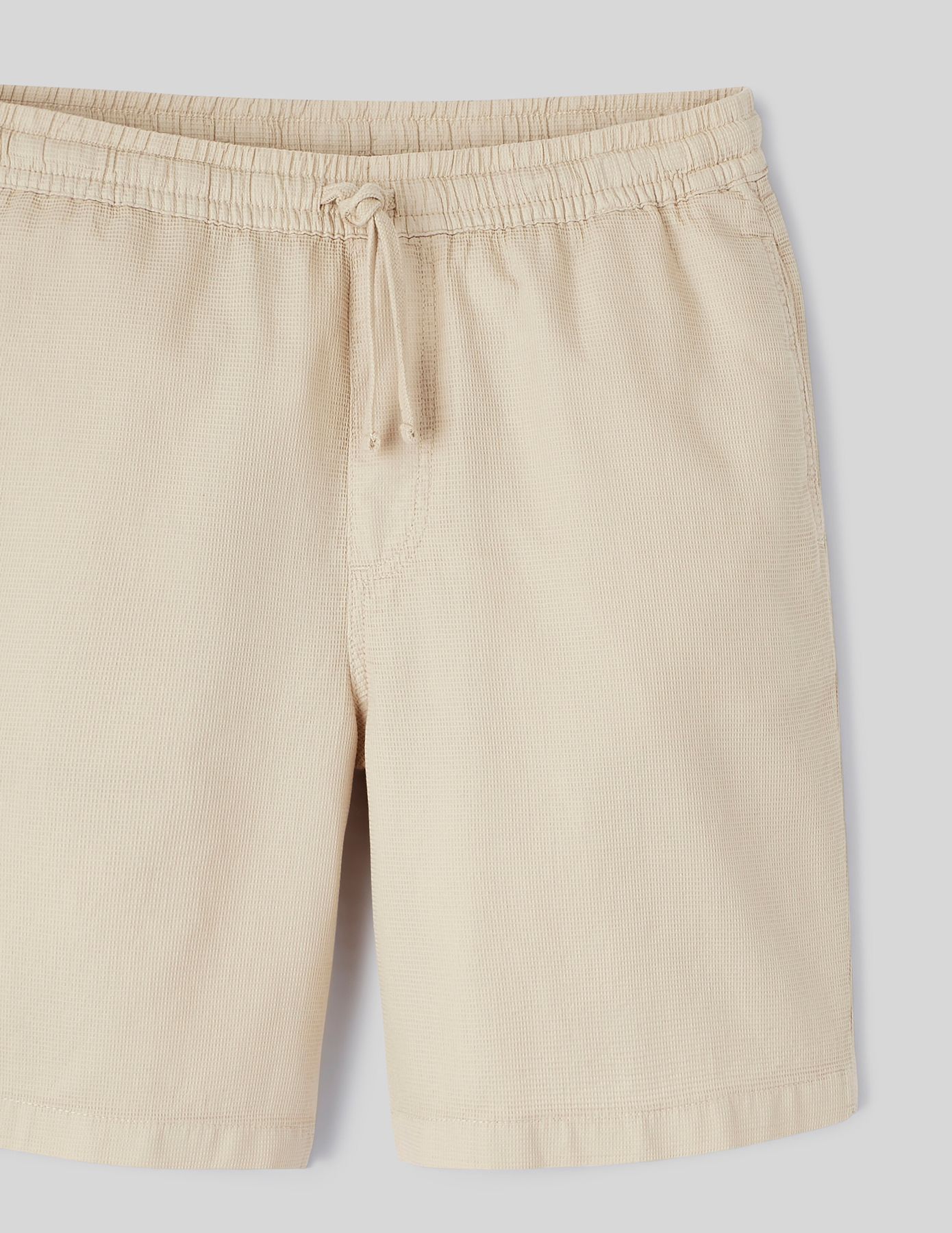 Bermuda unie en mati&egrave;re gaufr&eacute;