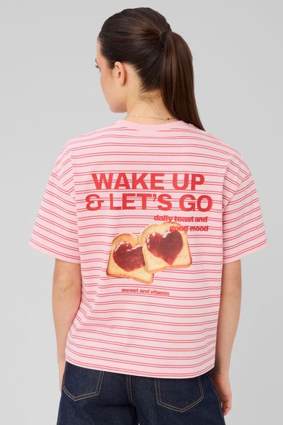 T-shirt ray&eacute; et imprim&eacute;