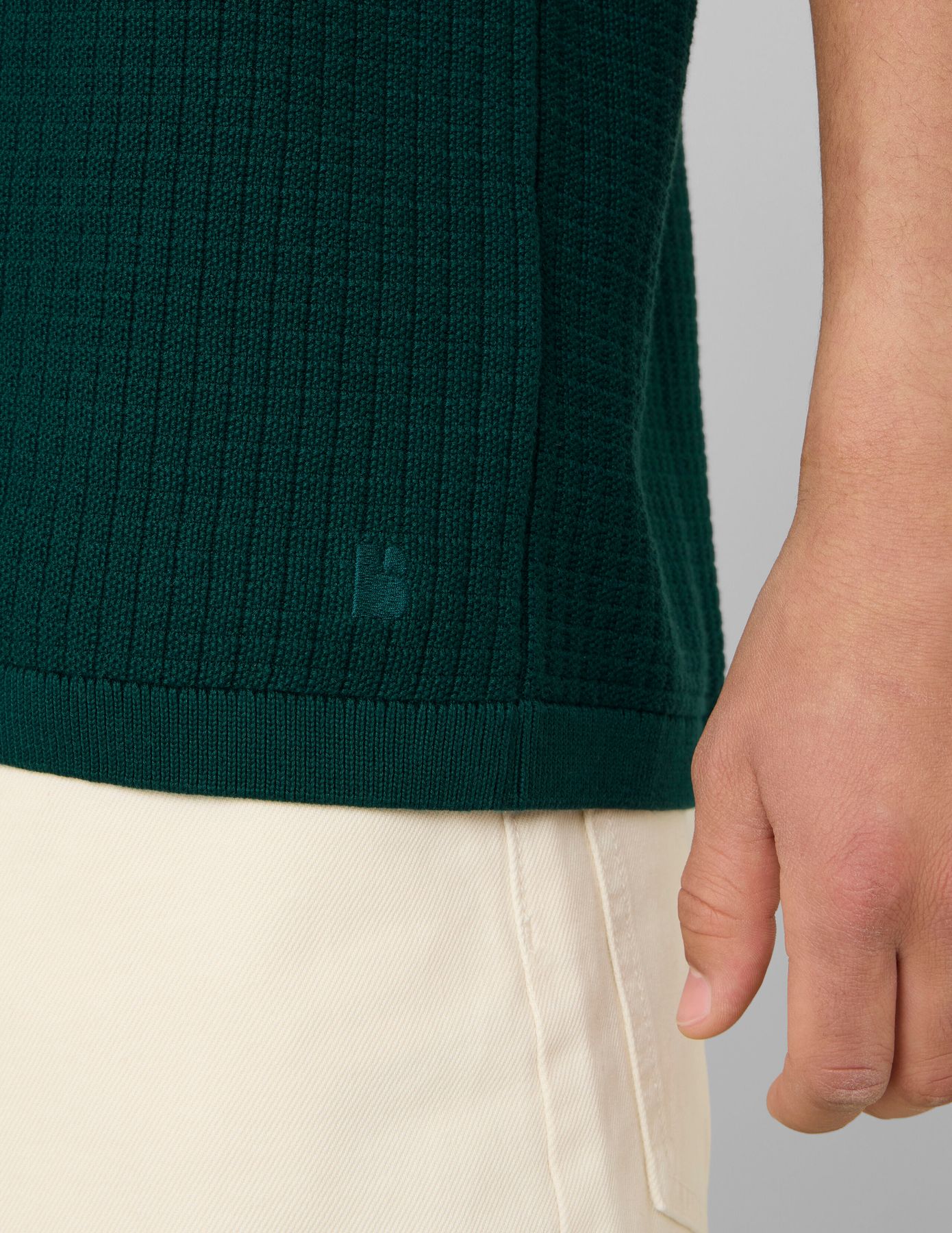 Polo maille c&ocirc;tel&eacute;e