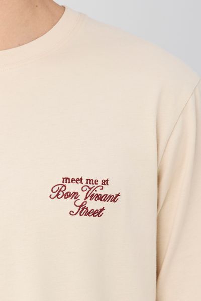 T-shirt broderie poitrine