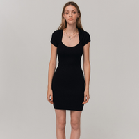 Robe courte